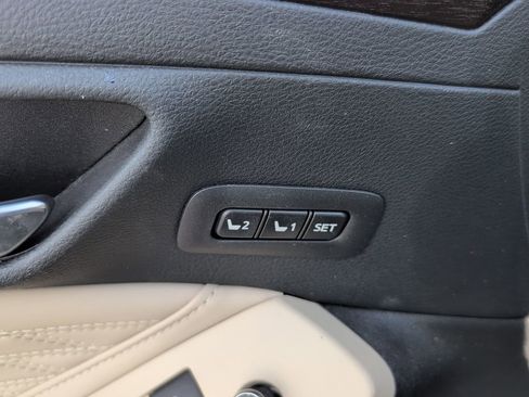 Used 2019 Toyota Avalon Limited w/ Advanced Safety Package image 13