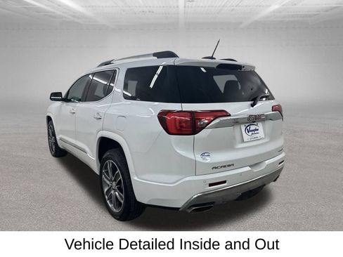 Used 2018 GMC Acadia Denali AWD/4WD image 9
