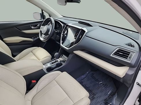 Used 2023 Subaru Ascent Limited w/ Technology Package image 9
