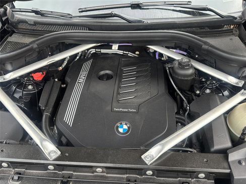 Used 2021 BMW X6 xDrive40i w/ M Sport Package image 34