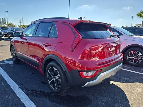 Certified 2023 Kia Niro EX image 7