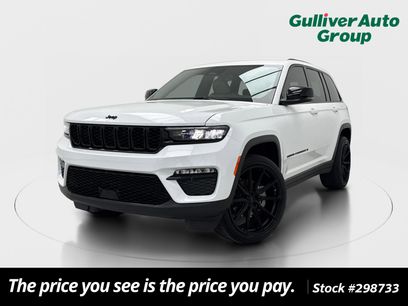 Used 2025 Jeep Grand Cherokee Limited w/ Black Appearance Package