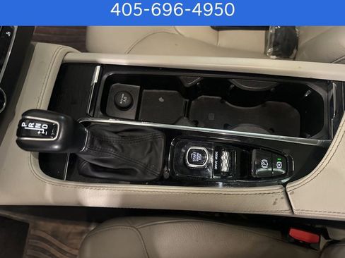 Used 2020 Volvo XC90 T5 Momentum w/ Protection Package Premier image 20