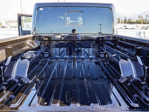 New 2026 Jeep Gladiator Rubicon w/ Steel Bumper Group image 31