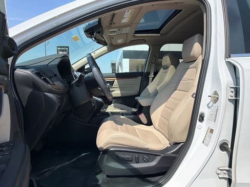 Used 2019 Honda CR-V Touring image 11