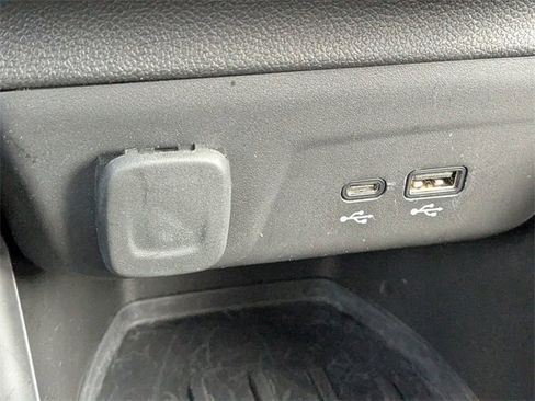 Used 2025 Chevrolet TrailBlazer LT image 25