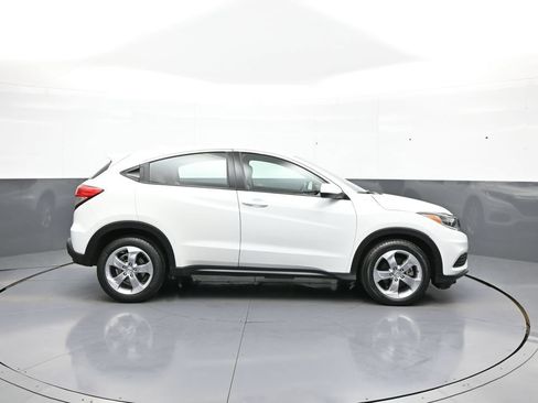 Certified 2022 Honda HR-V LX image 5
