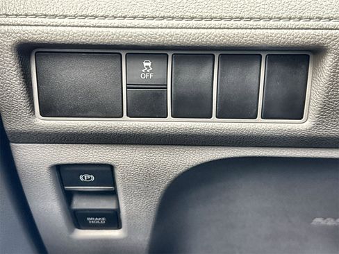 Used 2018 Honda Odyssey LX image 31