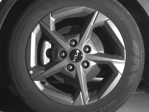 Used 2025 Kia K4 LXS image 12