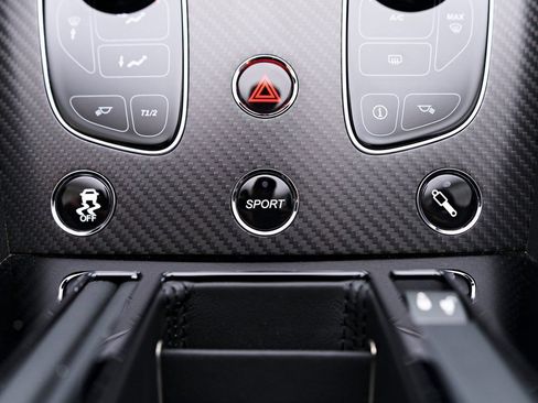 Used 2016 Aston Martin DB9 GT RWD image 85