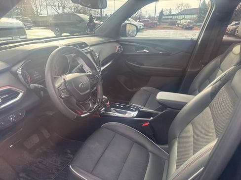 Used 2022 Chevrolet TrailBlazer RS w/ Sun and Liftgate Package image 9