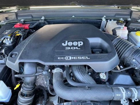 Used 2021 Jeep Wrangler Unlimited Sport AWD/4WD image 29