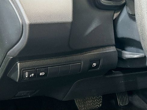 Used 2026 Toyota Corolla LE FWD image 8