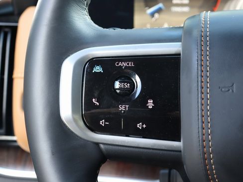 Used 2025 Nissan Armada Platinum Reserve image 41