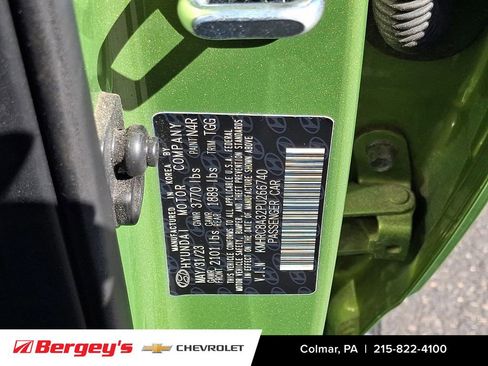 Used 2023 Hyundai Venue SEL FWD image 29