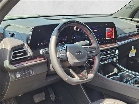 Certified 2024 Chevrolet Traverse RS w/ LPO, Floor Liner Package image 9