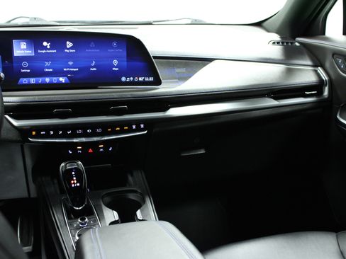 Used 2024 Cadillac XT4 Sport image 19