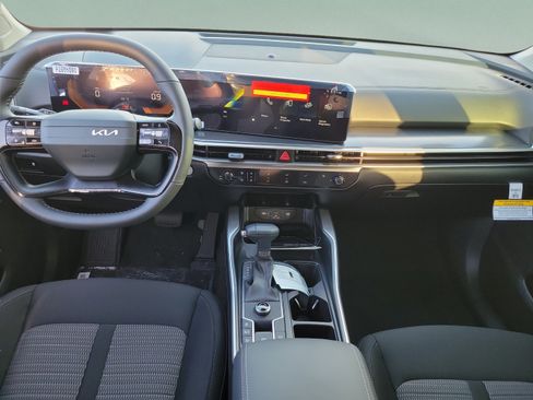 New 2026 Kia Sorento LX FWD image 9