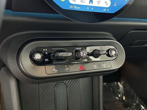 Certified 2025 MINI Cooper 2-Door Hardtop image 20