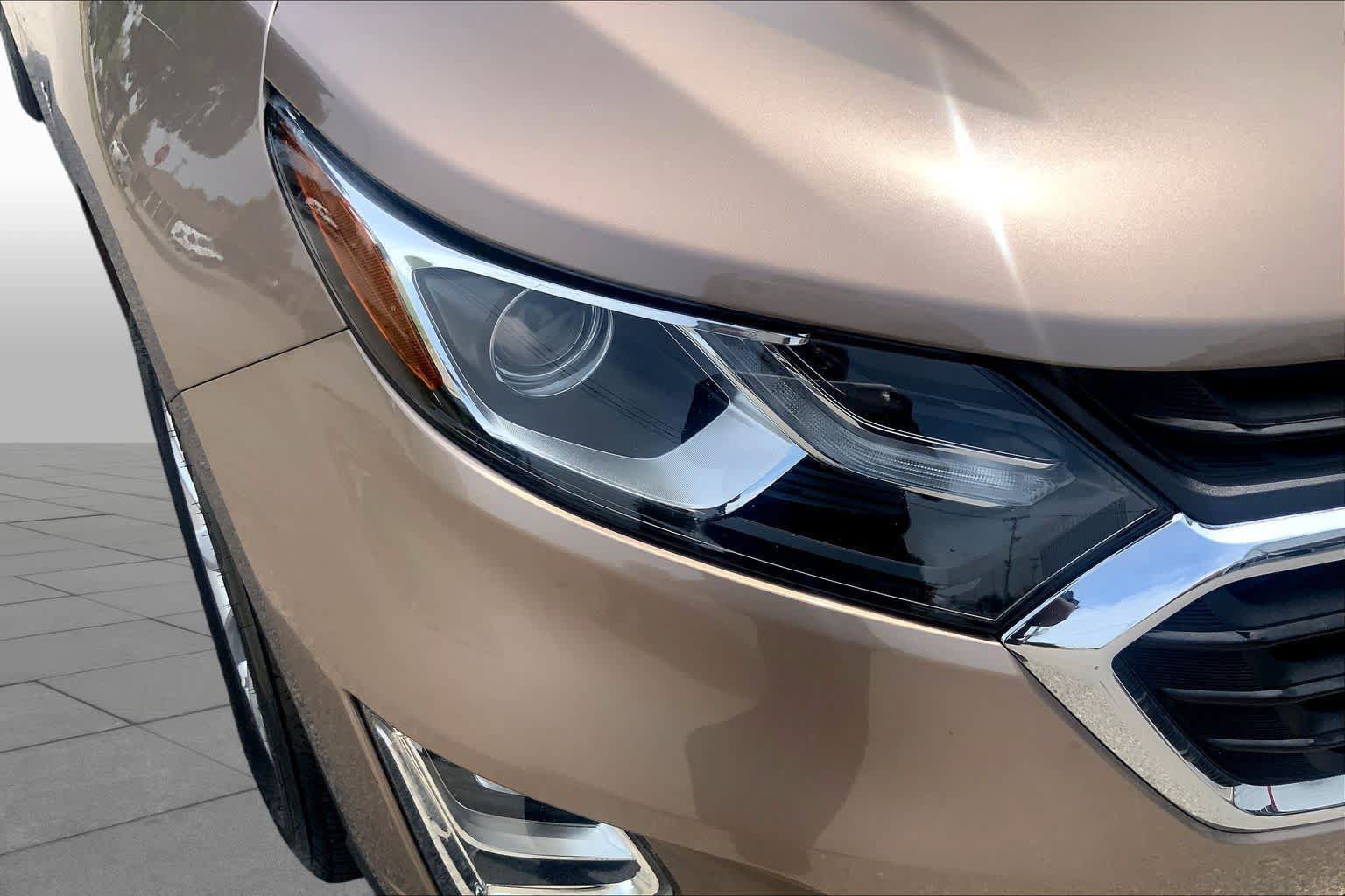 Used 2018 Chevrolet Equinox LT FWD image 25