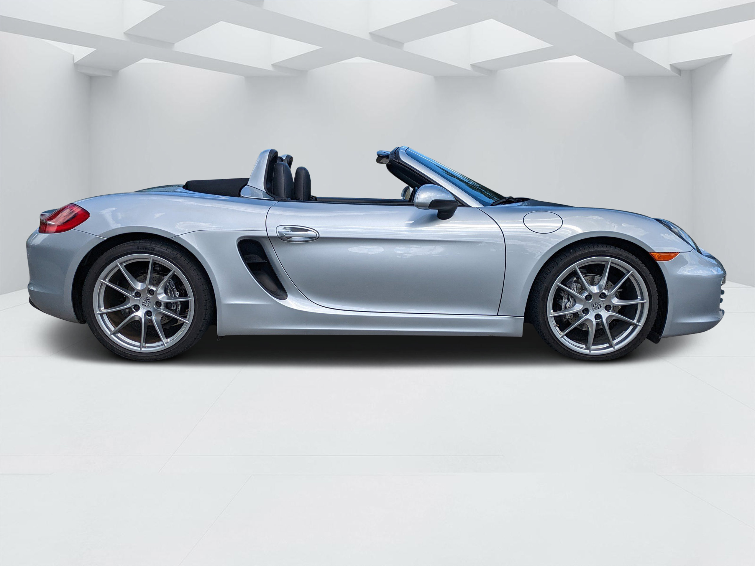 Used 2014 Porsche Boxster RWD image 2