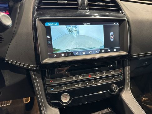 Used 2019 Jaguar F-PACE R-Sport image 24