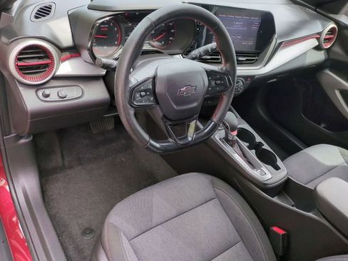 Used 2024 Chevrolet Trax RS w/ Driver Confidence Package FWD image 11