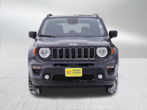 Used 2022 Jeep Renegade Latitude w/ Convenience Group image 2
