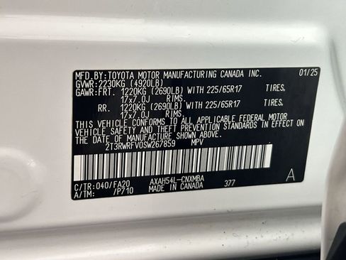 Used 2025 Toyota RAV4 XLE AWD/4WD image 31