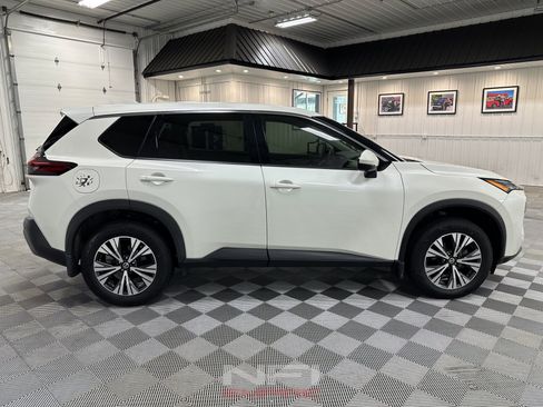 Used 2021 Nissan Rogue SV FWD image 7