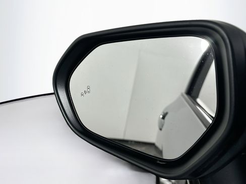 Used 2025 Toyota Camry LE image 16