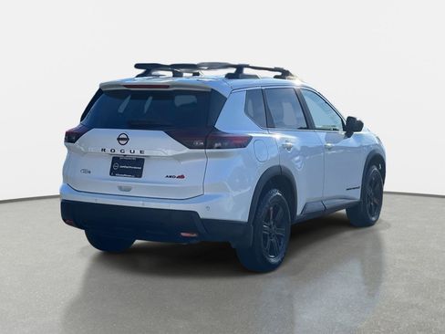 Used 2026 Nissan Rogue SV image 5
