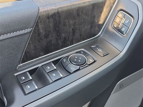 Used 2024 Ford F250 Lariat w/ Lariat Ultimate Package image 24