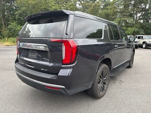 Used 2023 GMC Yukon XL SLT AWD/4WD image 5