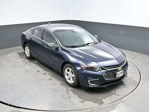 Used 2018 Chevrolet Malibu LS image 34