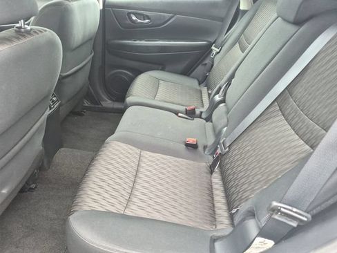 Used 2018 Nissan Rogue S FWD image 23