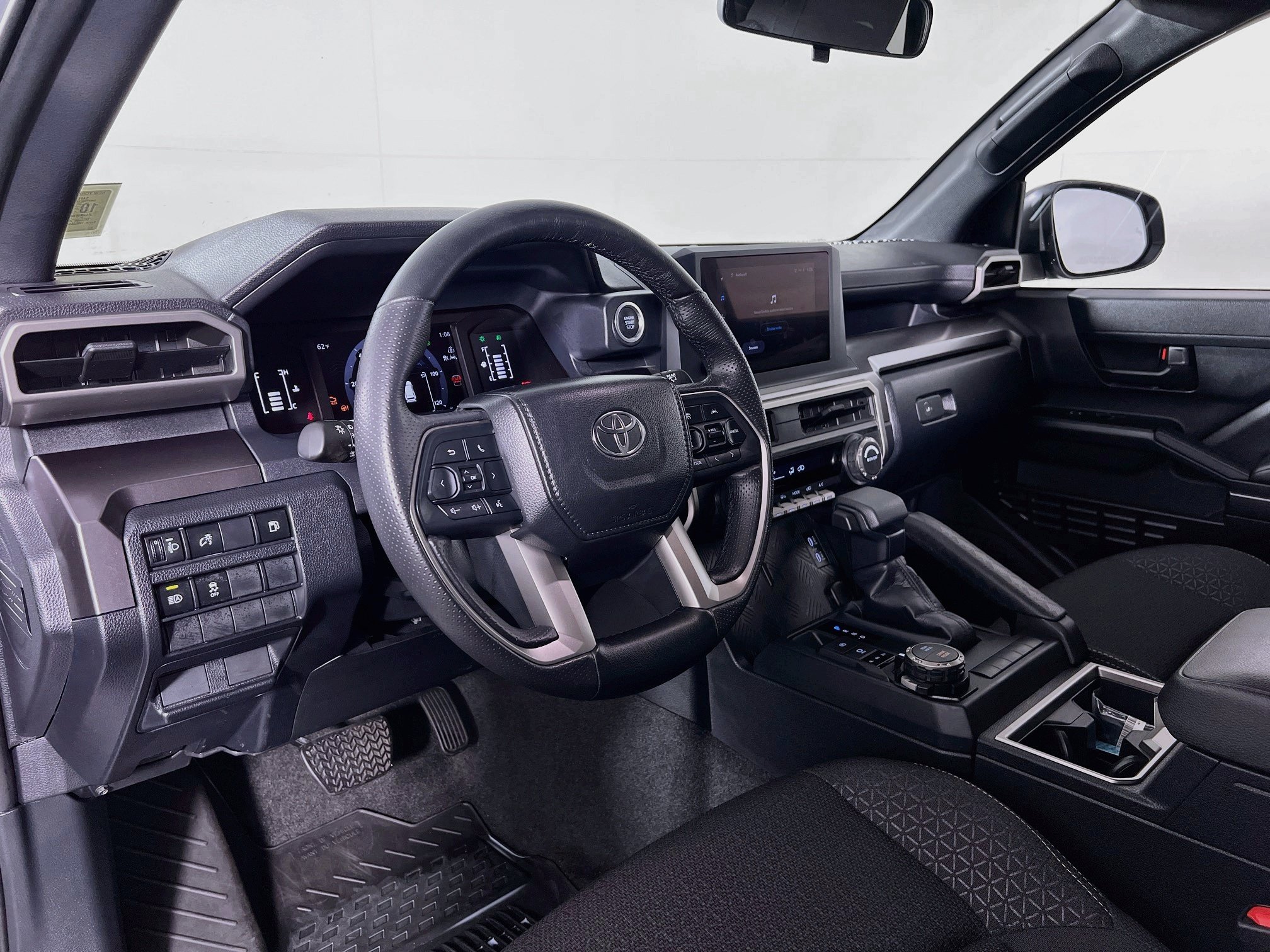 Used 2026 Toyota 4Runner SR5 AWD/4WD image 9