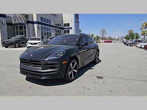 Used 2022 Porsche Macan GTS AWD/4WD image 36