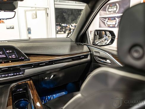 Used 2021 Cadillac Escalade ESV Premium Luxury w/ LPO, Floor Liner Package AWD/4WD image 44
