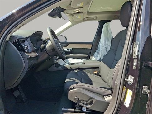 New 2026 Volvo XC90 B6 Plus w/ Protection Package Premier image 8