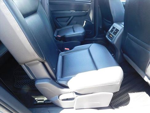 Used 2019 Volkswagen Atlas SE w/ Panoramic Sunroof Package FWD image 28