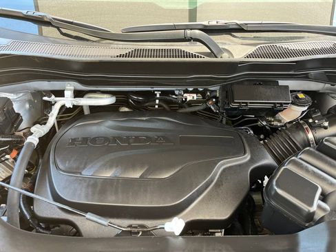 Certified 2023 Honda Passport TrailSport image 14