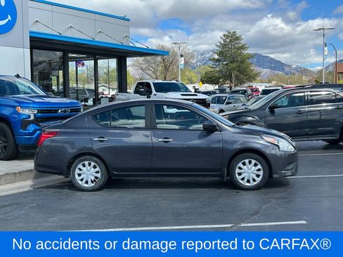 Used 2015 Nissan Versa SV FWD image 2