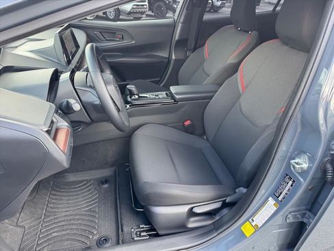 Used 2024 Toyota Prius Prime FWD image 12