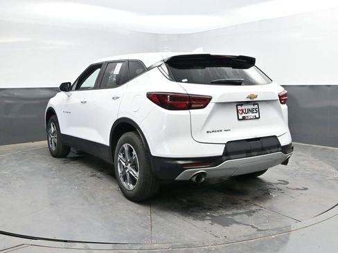 Used 2025 Chevrolet Blazer LT AWD/4WD image 8