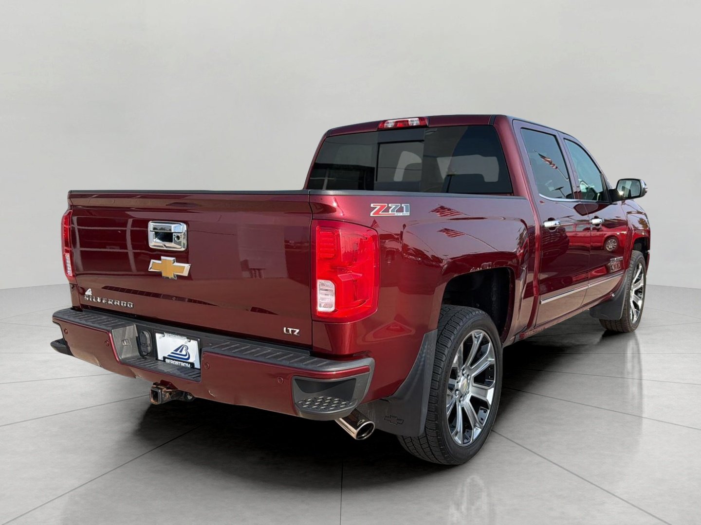 Used 2016 Chevrolet Silverado 1500 LTZ Z71 w/ LTZ Plus Package AWD/4WD image 5