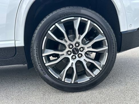 New 2026 GMC Acadia Denali Ultimate w/ LPO, Floor Liner Package FWD image 20