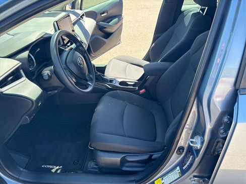 Used 2020 Toyota Corolla LE w/ Carpet Mat Package (TMS) FWD image 9