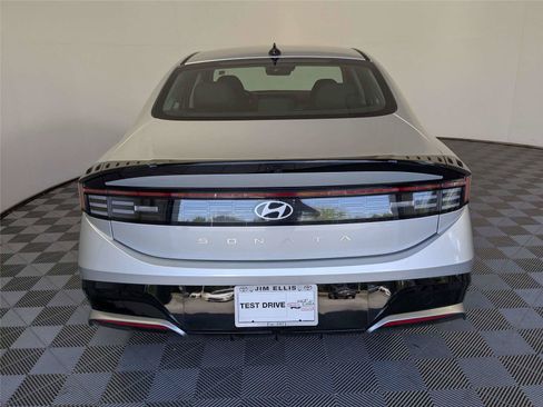 Used 2026 Hyundai Sonata SEL FWD image 6