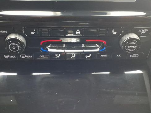 Certified 2025 Jeep Grand Cherokee Altitude image 8